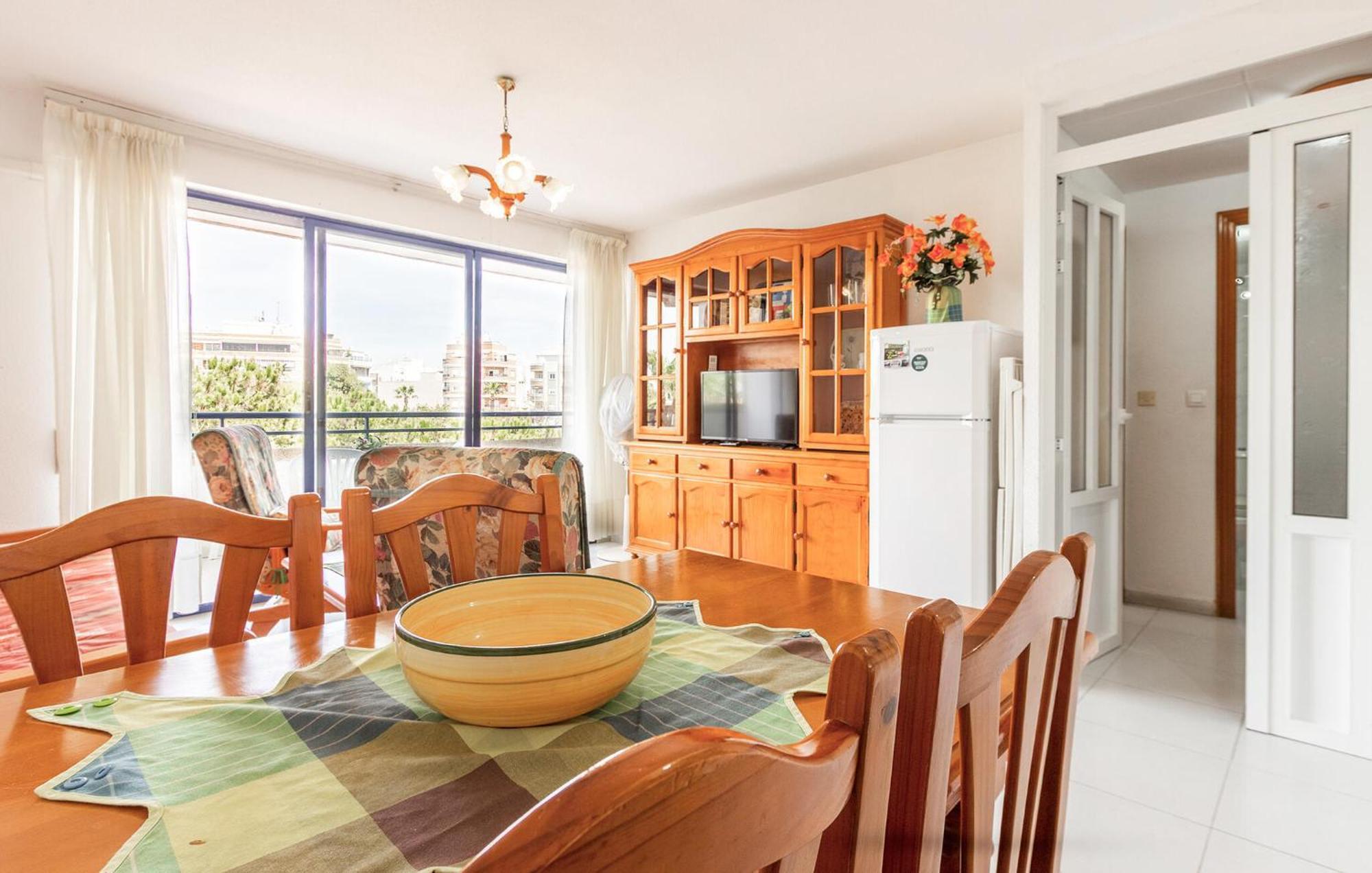 Nice Apartment In Torrevieja With Kitchen ภายนอก รูปภาพ